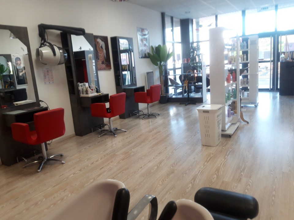 salon-coiffure-golfier-courpiere-interieur